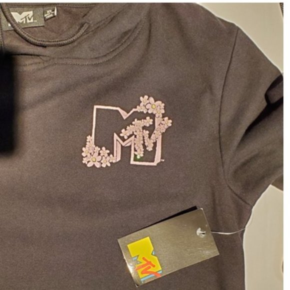 NWT MTV Skeleton & Floral Graphic Black Hoodie Sweatshirt Sz XS Goblincore Goth - Picture 7 of 10